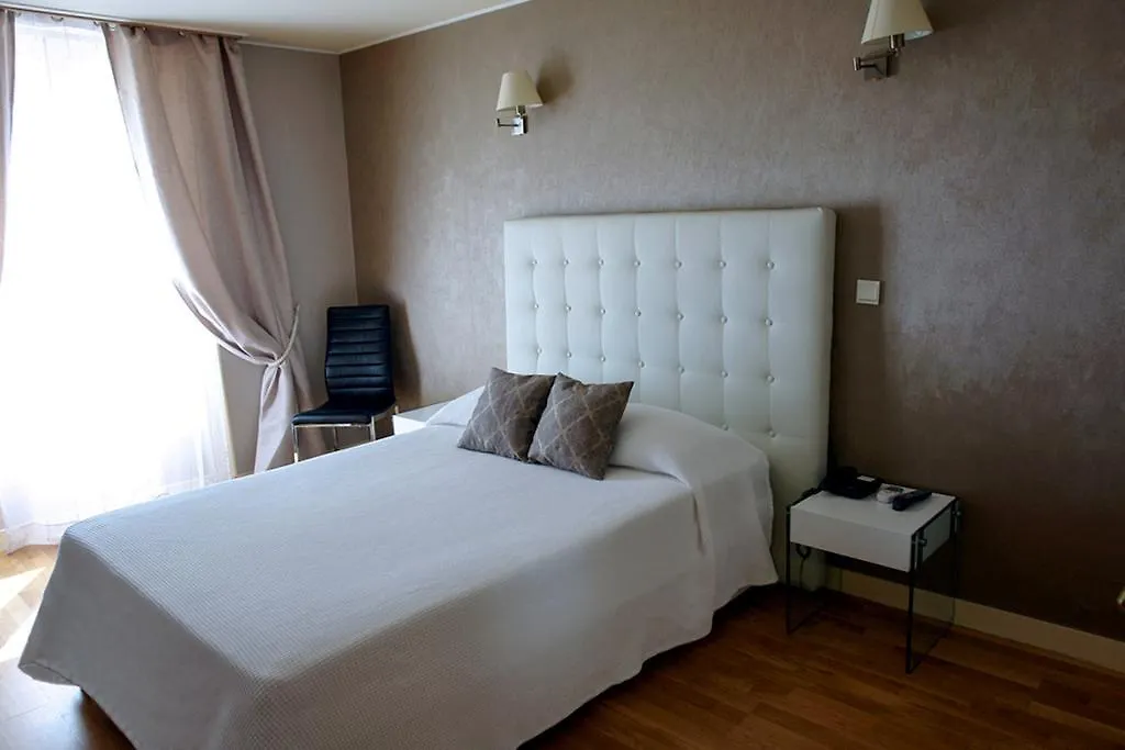 Hotel du Mont Blanc Parijs Frankrijk