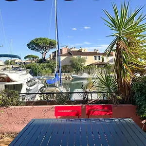 Port 2/4 Pers Avec Grande Terrasse France