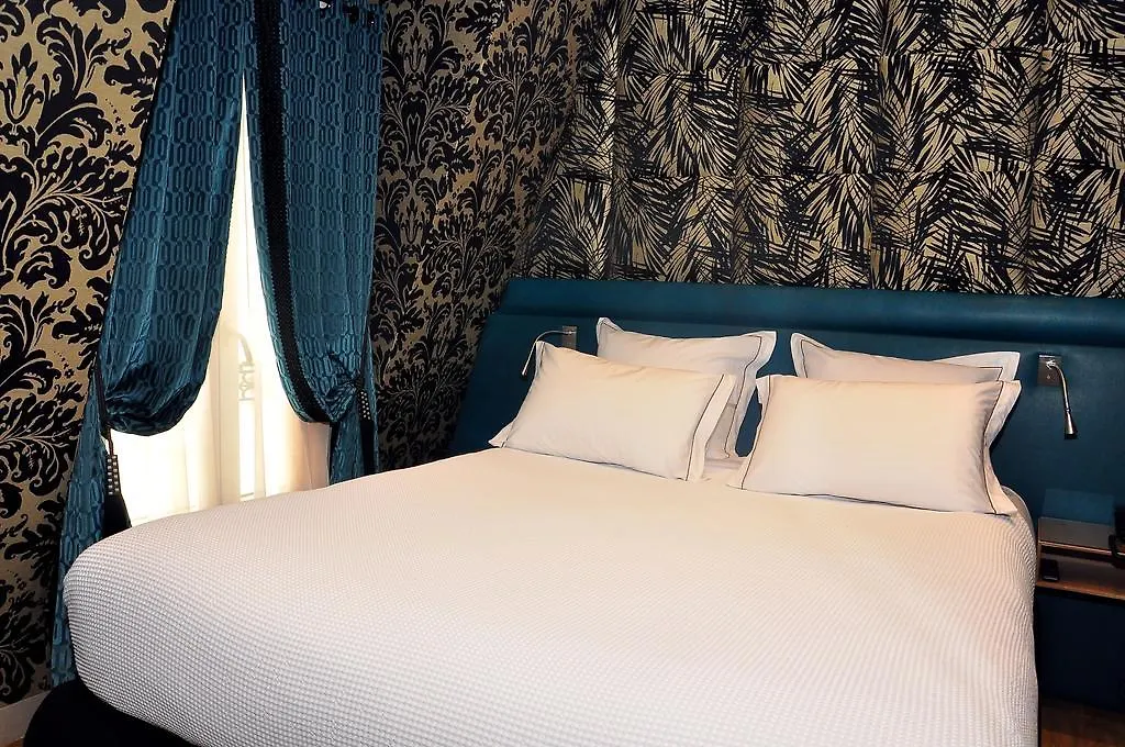 Hotel Du Mont Blanc Paris