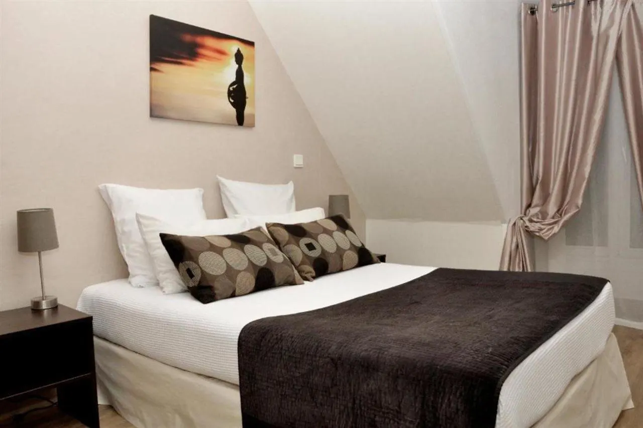 Hotel Du Mont Blanc Paris