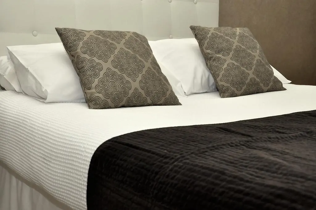 Hotel Du Mont Blanc Paris 2*,