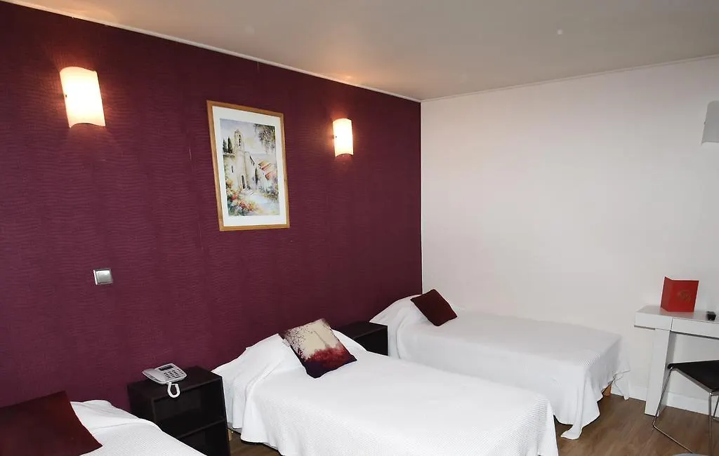 **  Hotel Du Mont Blanc Paris France
