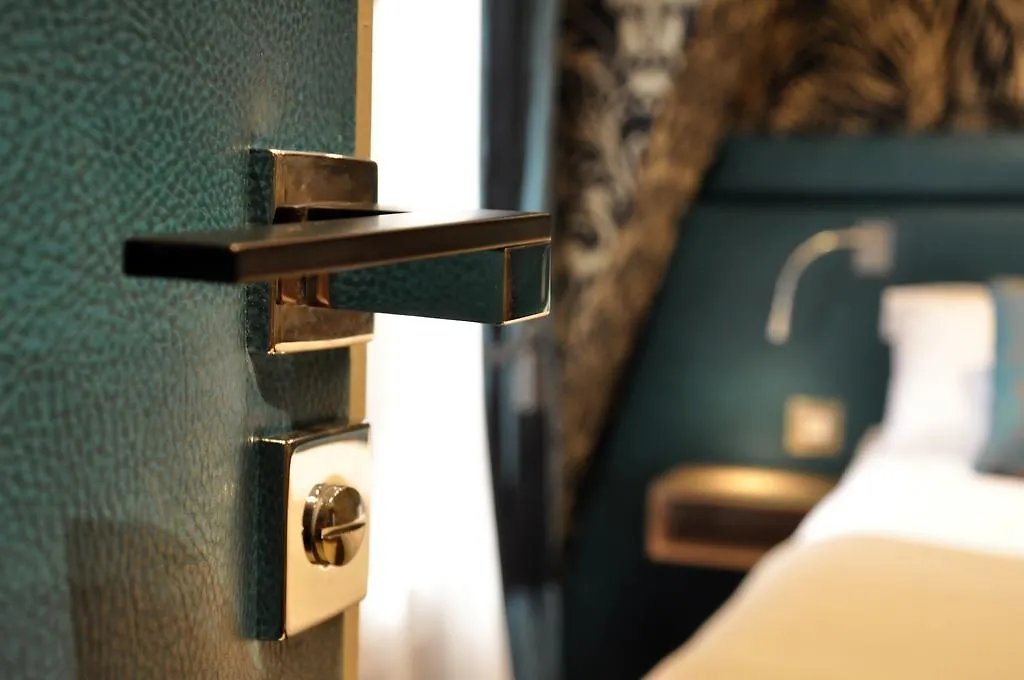 Hotel Du Mont Blanc Paris